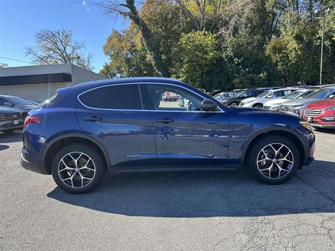 Used 2019 Alfa Romeo Stelvio Ti image 2