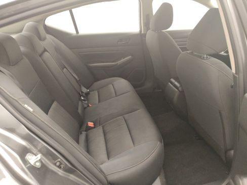 Used 2024 Nissan Altima 2.5 S FWD image 19