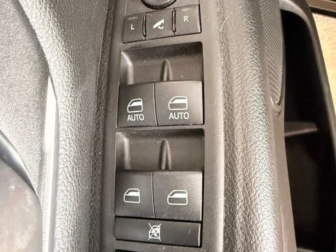 Used 2023 RAM 1500 Big Horn AWD/4WD image 11