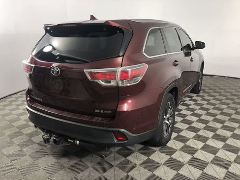 Used 2016 Toyota Highlander XLE image 8