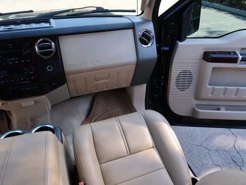 Used 2008 Ford F350 Lariat image 22