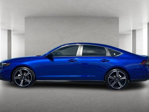 Used 2025 Honda Accord Sport image 7