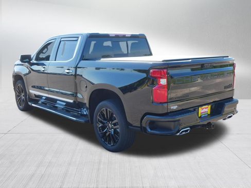 Used 2024 Chevrolet Silverado 1500 High Country w/ High Country Premium Package AWD/4WD image 5