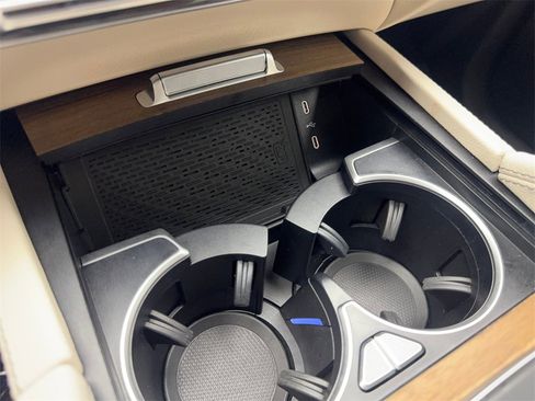 Used 2024 Mercedes-Benz GLE 350 4MATIC image 65