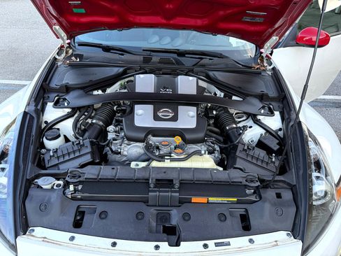 Used 2020 Nissan 370Z Coupe image 35