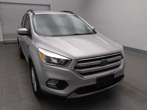 Used 2018 Ford Escape SE FWD image 14