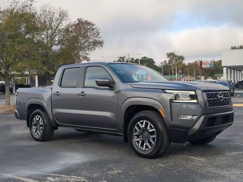 Certified 2024 Nissan Frontier SL RWD image 2
