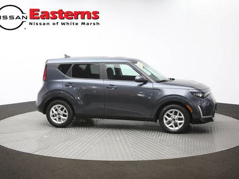 Used 2023 Kia Soul LX w/ LX Technology Package FWD image 43