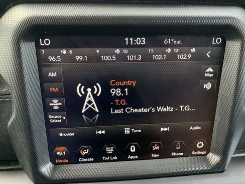 Used 2021 Jeep Wrangler Unlimited Sahara w/ Dual Top Group AWD/4WD image 24