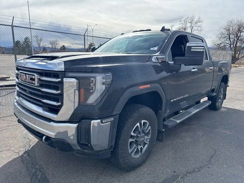 Used 2024 GMC Sierra 3500 SLT w/ SLT Convenience Package image 3