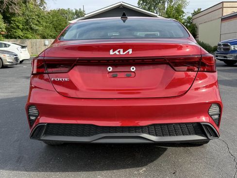 Used 2023 Kia Forte LXS w/ LXS Technology Package FWD image 4