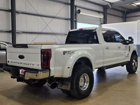 Used 2018 Ford F350 Lariat w/ Lariat Ultimate Package AWD/4WD image 4