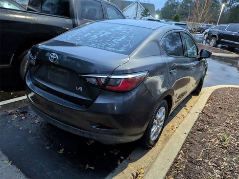 Used 2017 Toyota Yaris iA image 7