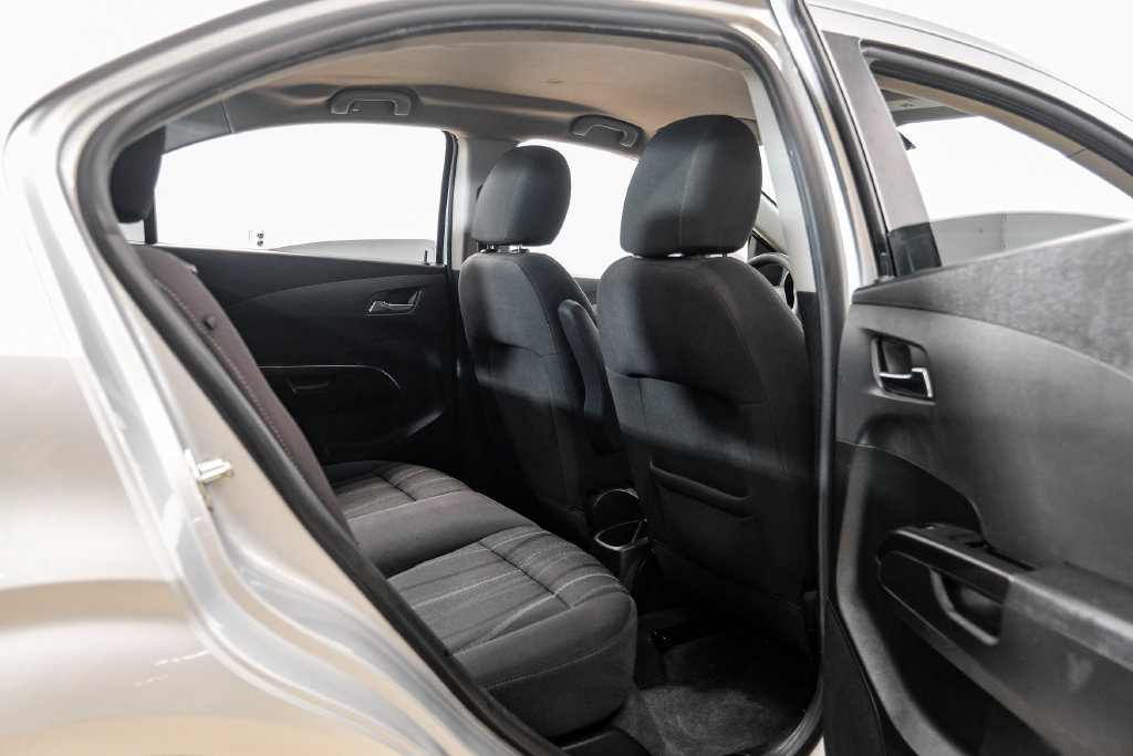 Used 2020 Chevrolet Sonic LT FWD image 44