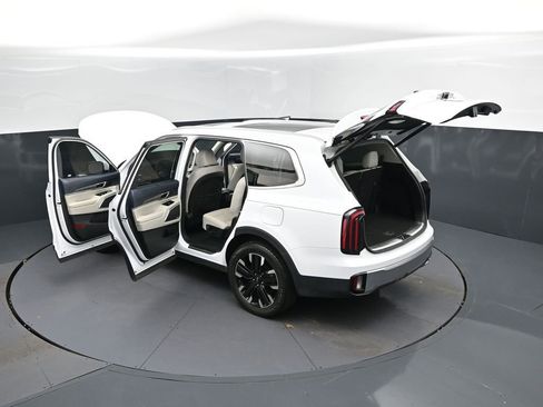 Used 2023 Kia Telluride SX FWD image 2