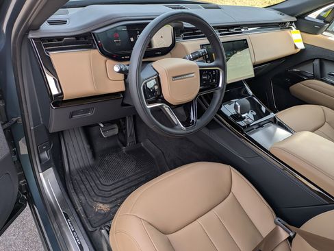 New 2026 Land Rover Range Rover Sport SE image 9