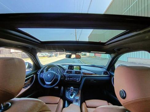 Used 2017 BMW 330i xDrive Wagon image 38