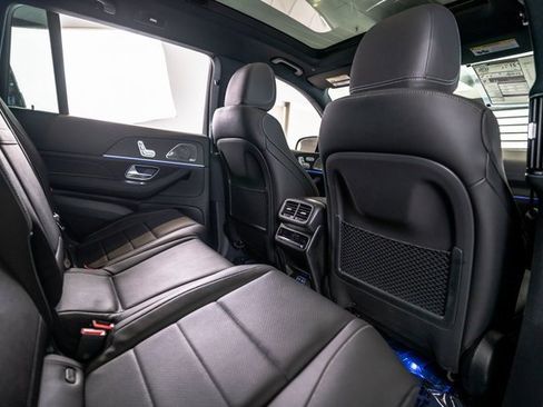 Certified 2025 Mercedes-Benz GLS 450 4MATIC image 37