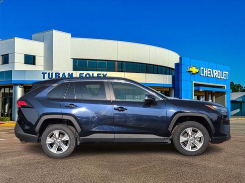 Used 2024 Toyota RAV4 XLE AWD/4WD image 8