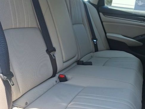 Used 2020 Honda Accord Touring image 24