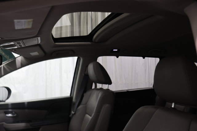 Used 2016 Honda Odyssey EX-L image 32