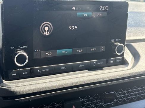 Certified 2023 Honda Accord LX image 4