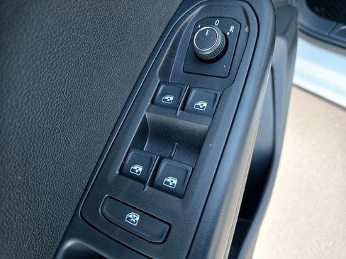 New 2026 Volkswagen Taos S image 19