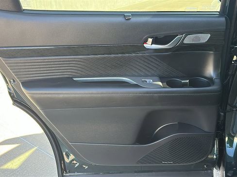 Used 2024 Hyundai Palisade Calligraphy image 32