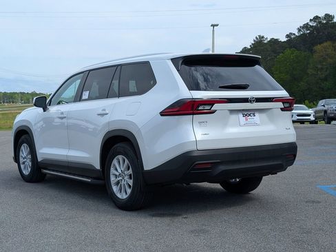 New 2026 Toyota Grand Highlander XLE image 3
