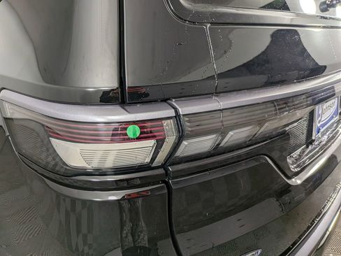 New 2026 Jeep Grand Wagoneer Limited image 12