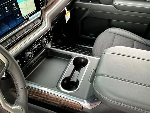 New 2026 Chevrolet Silverado 3500 LT image 8