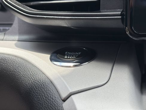 Certified 2023 Ford Explorer XLT RWD image 30