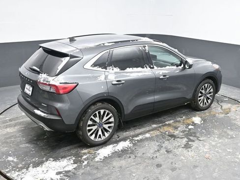 Used 2022 Ford Escape Titanium image 28