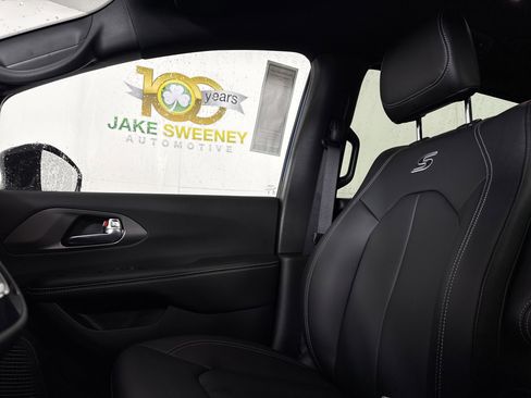 New 2026 Chrysler Pacifica Select w/ S Appearance Package image 28