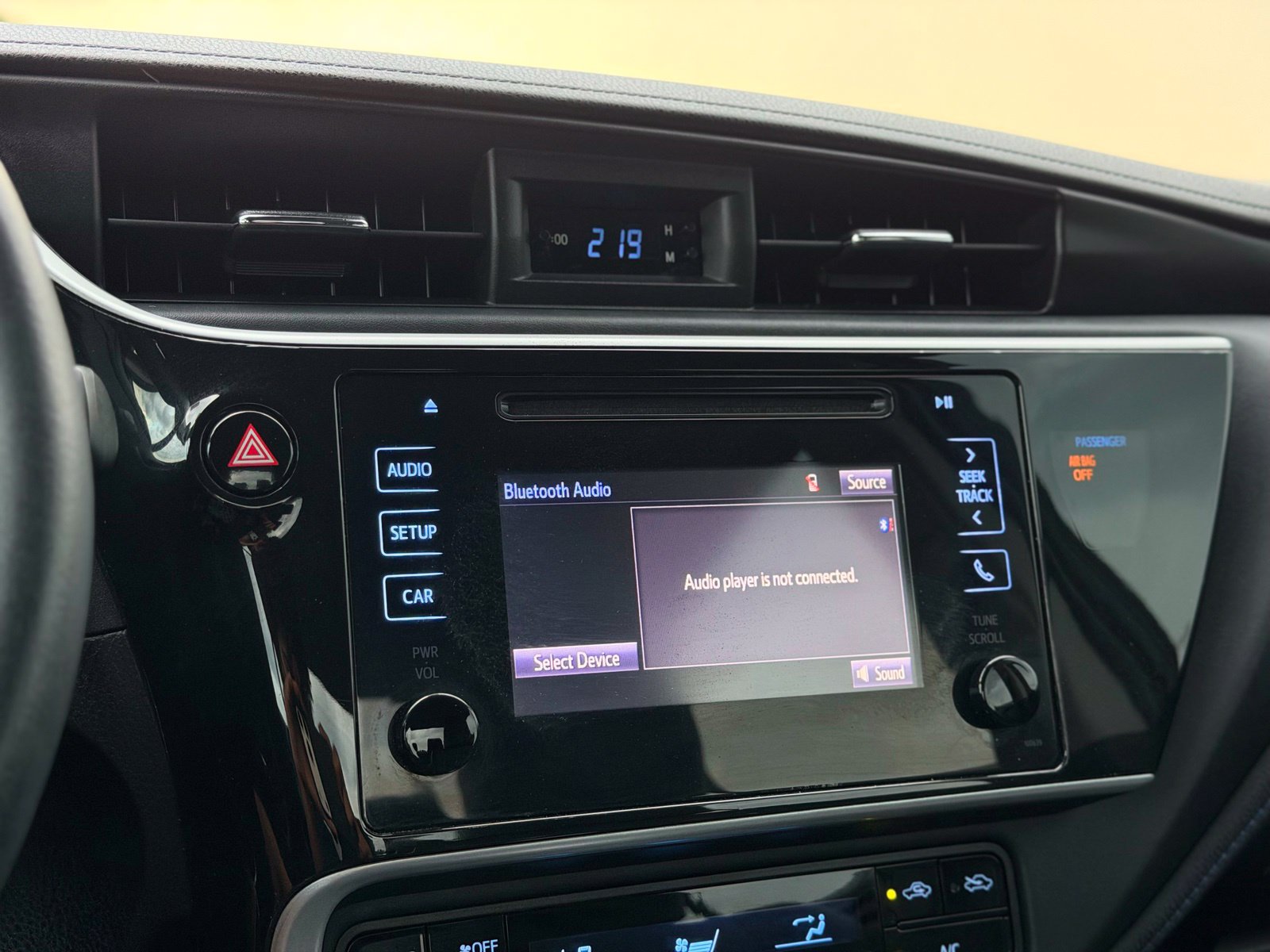 Used 2018 Toyota Corolla SE FWD image 37