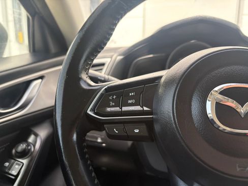 Used 2018 MAZDA MAZDA3 Touring FWD image 28