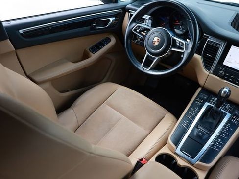 Used 2017 Porsche Macan AWD/4WD image 23