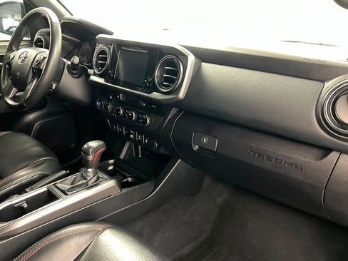 Used 2018 Toyota Tacoma TRD Pro image 23
