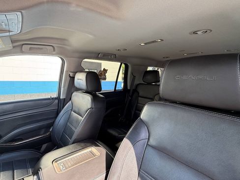 Used 2018 GMC Yukon Denali RWD image 11