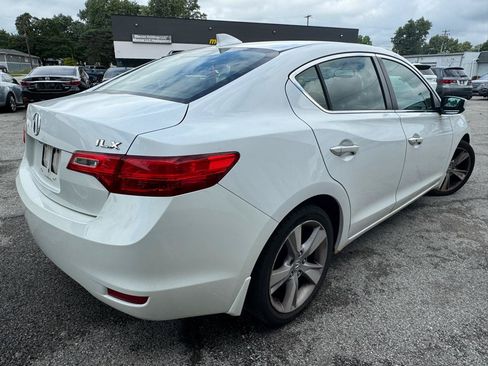 Used 2013 Acura ILX w/ Technology Package FWD image 9