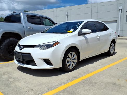 Used 2014 Toyota Corolla LE FWD image 1