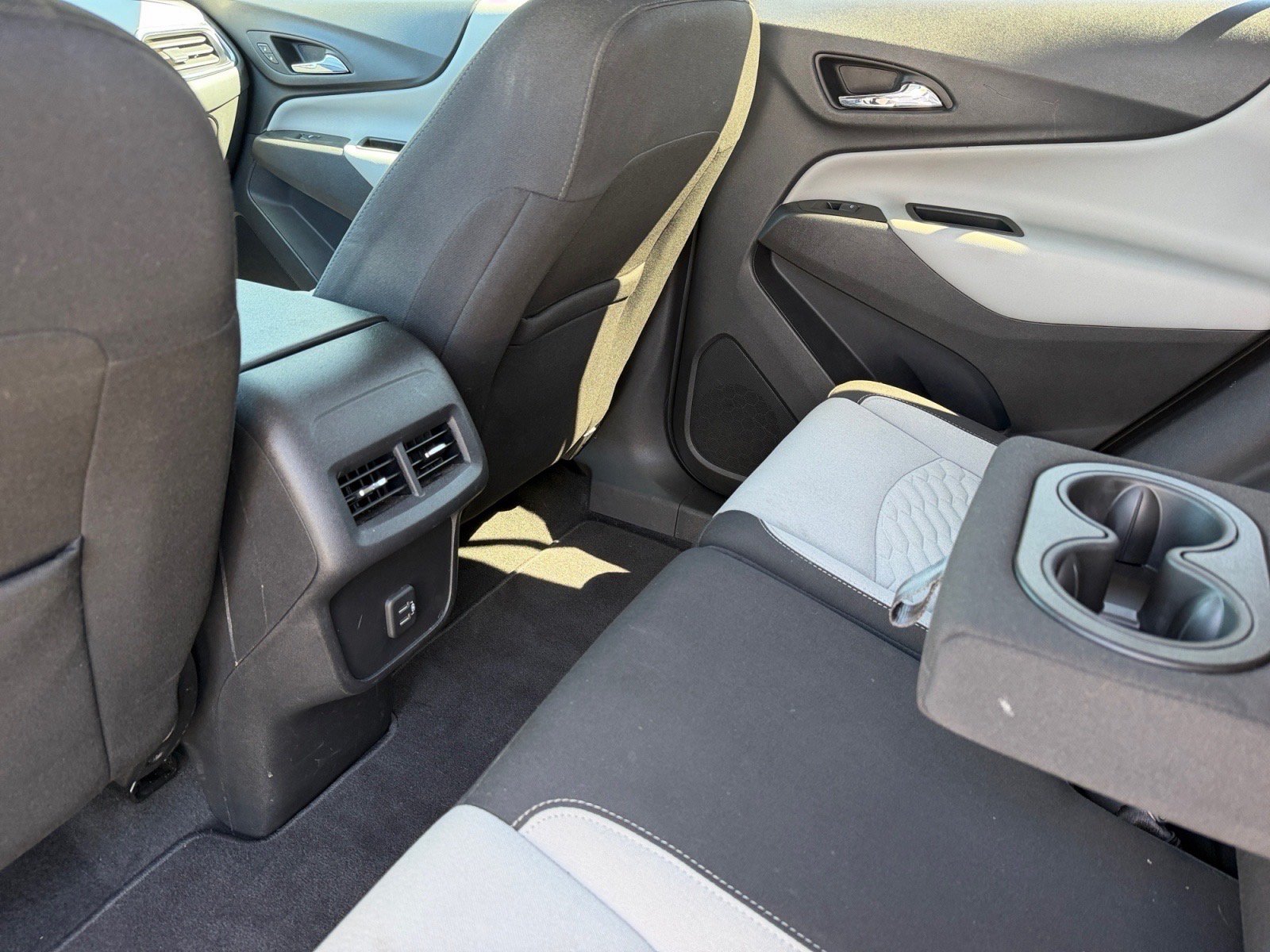 Used 2021 Chevrolet Equinox LS w/ LS Convenience Package FWD image 16