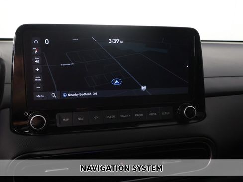 Used 2023 Hyundai Kona Limited w/ Cargo Package FWD image 3