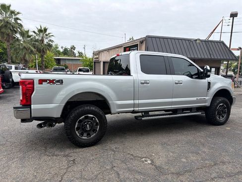 Used 2017 Ford F250 Lariat w/ Lariat Ultimate Package AWD/4WD image 8
