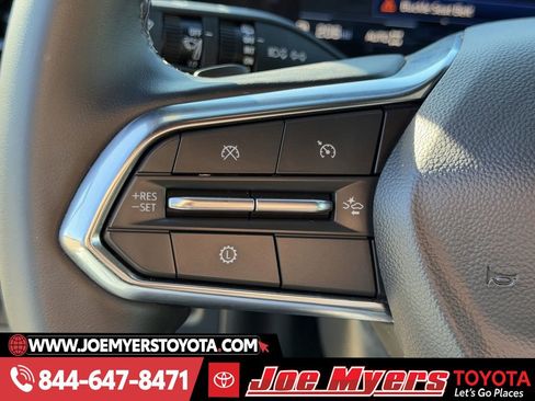 Used 2025 Chevrolet Tahoe LT image 24