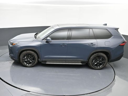 Used 2025 Toyota Grand Highlander AWD image 30