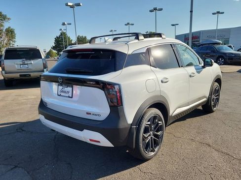 New 2025 Nissan Kicks SR w/ SR Premium Package AWD/4WD image 3