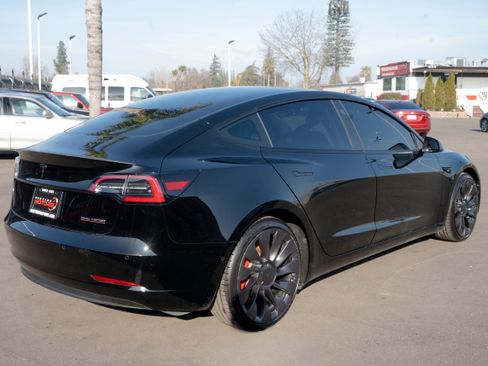 Used 2021 Tesla Model 3 Performance image 9
