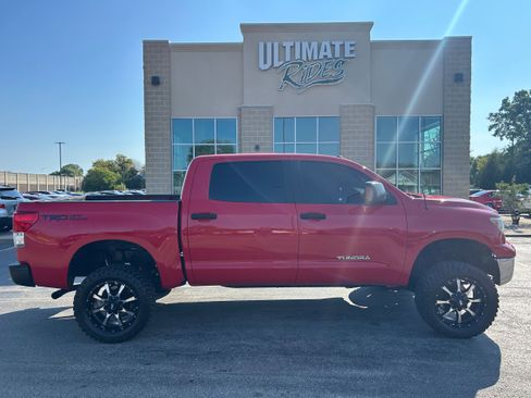 Used 2011 Toyota Tundra 4x4 CrewMax w/ Tow Pkg image 1