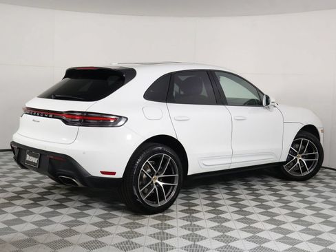 Certified 2026 Porsche Macan AWD/4WD image 7